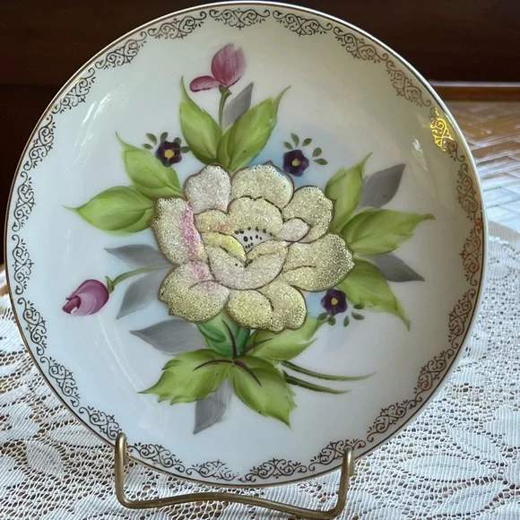 Vintage 3D rose plate 6" - Picture 11 of 12